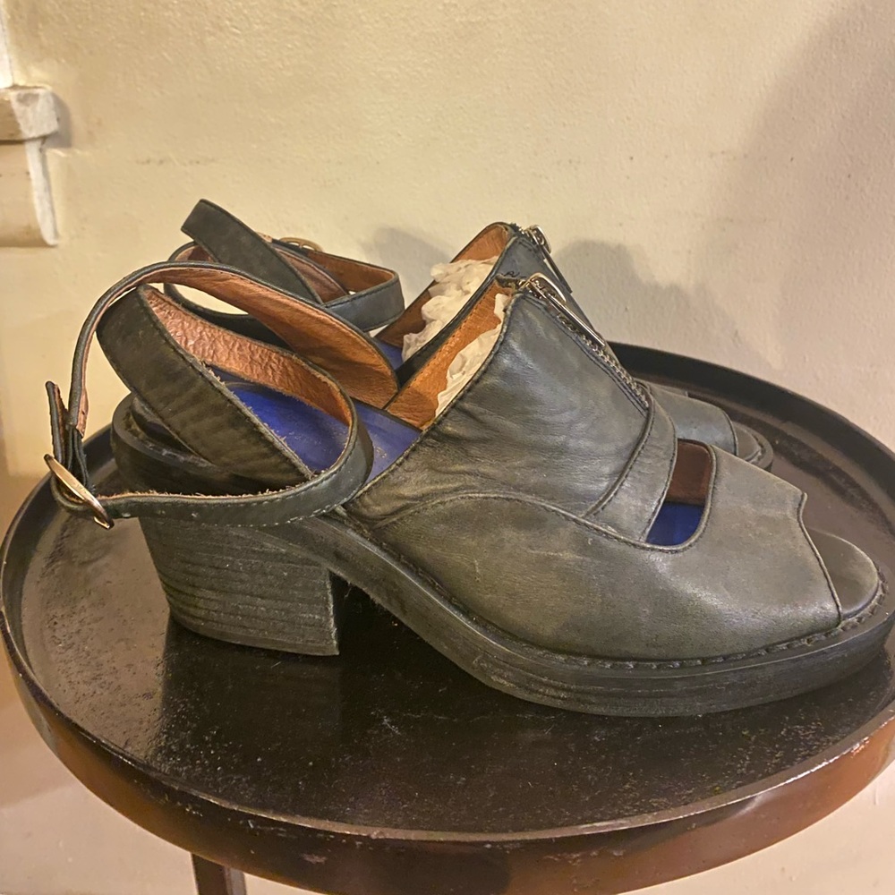 Jeffrey Campbell Ankle Strap Sandal size 8